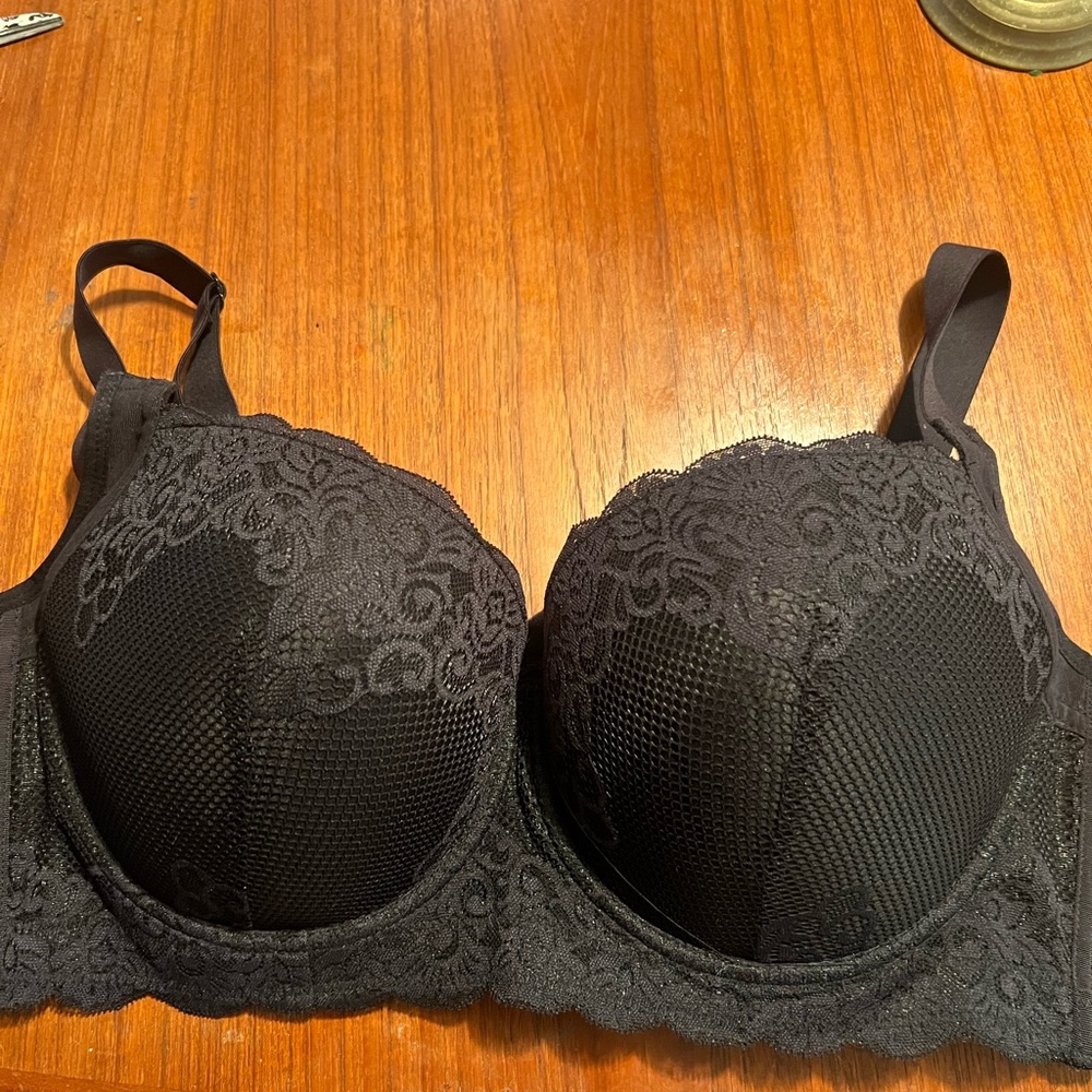44DD Elegant Black Lace Bra NWOT